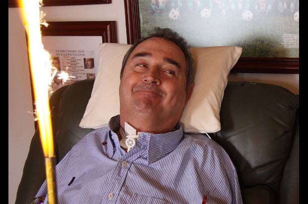 - Séptimo día (Canal Caracol, 8:15 p.m.) Un papá que todos queremos. Después del atentado que lo dejó cuadripléjico, el profesor Luis Fernando Montoya se ha convertido en un ejemplo de lucha, crecimiento y valentía.