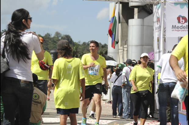 Esteban Jaramillo y Sebastián Salazar - Más de 10 mil competidores se dieron cita en esta histórica cita deportiva que se corría en las modalidades de 5, 10, 21 y 42 kilómetros.