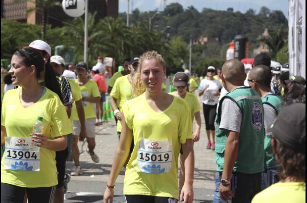 Esteban Jaramillo y Sebastián Salazar - Más de 10 mil competidores se dieron cita en esta histórica cita deportiva que se corría en las modalidades de 5, 10, 21 y 42 kilómetros.