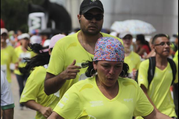 Esteban Jaramillo y Sebastián Salazar - Más de 10 mil competidores se dieron cita en esta histórica cita deportiva que se corría en las modalidades de 5, 10, 21 y 42 kilómetros.