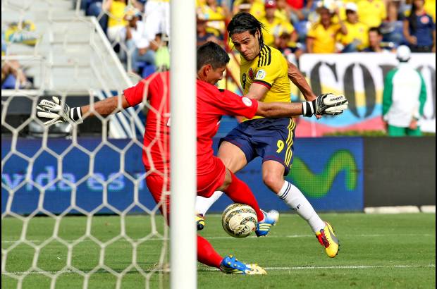 FOTO JUAN ANTONIO SÁNCHEZ - Falcao García tuvo varias opciones de gol. Al final pudo concretar.