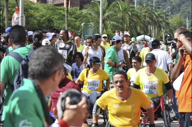 Esteban Jaramillo y Sebastián Salazar - Más de 10 mil competidores se dieron cita en esta histórica cita deportiva que se corría en las modalidades de 5, 10, 21 y 42 kilómetros