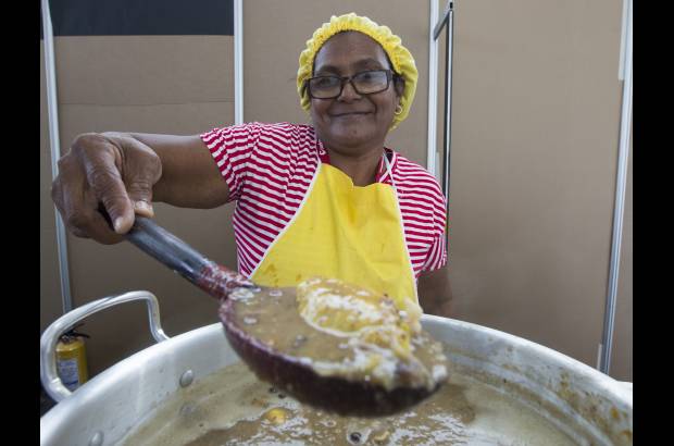 Esteban Vanegas - Las comidas t&#237;picas y los utensilios con los que se preparan tambi&#233;n tienen un protagonismo especial en Expoartesano. Hay muestras de preparaciones t&#237;picas de la costa pac&#237;fica y de la regi&#243;n andina.