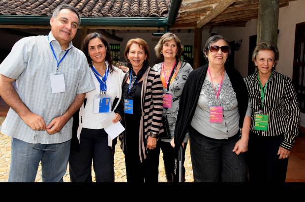 Jaime P&#233;rez - Los organizadores del encuentro: Alberto Sierra, Luz Mar&#237;a G&#243;mez de Sierra, Mar&#237;a Eugenia Saldarriaga de G&#243;mez, Mar&#237;a In&#233;s Mart&#237;nez G&#243;mez, Isabel G&#243;mez de Botero y Pilar G&#243;mez de Tamayo.