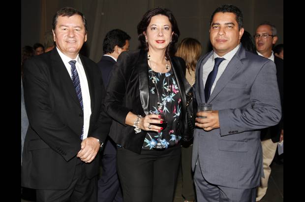 Manuel Saldarriaga - El concepto de la colección fue el Minimalismo Militar. Foto: Orlando Ospina, Tatiana Hernández y Jhon Jairo Calle.