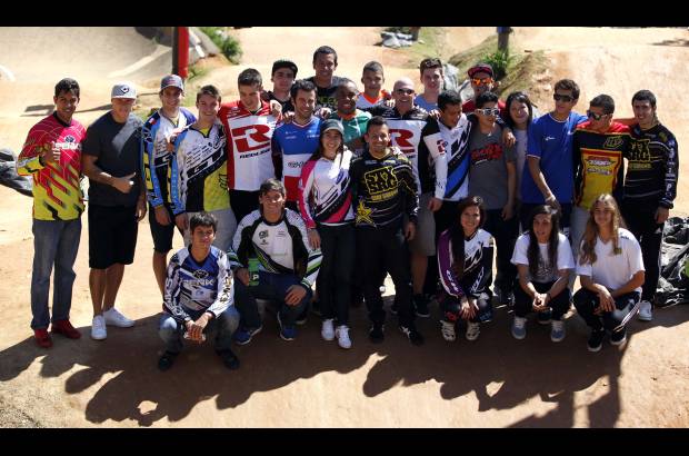 Manuel Saldarriaga - Campeones mundiales, olímpicos y figuras del BMX de Colombia.