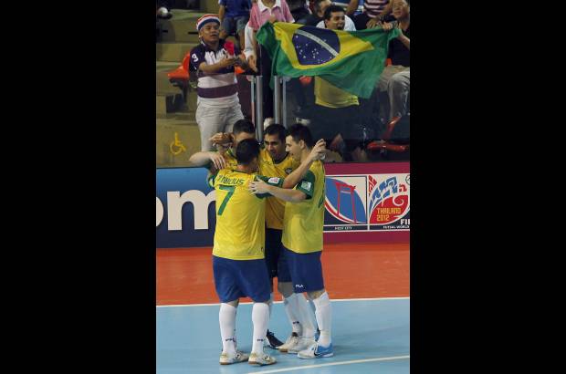 Foto Reuters - Gabriel fue la figura de Brasil con dos goles y la jugada en la que forz&#243; el autogol del tercero.