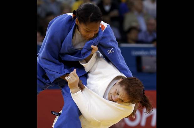 Foto Reuters - Fuerza, t&#233;cnica y concentraci&#243;n, los ingredientes que le dieron el triunfo a Yuri.