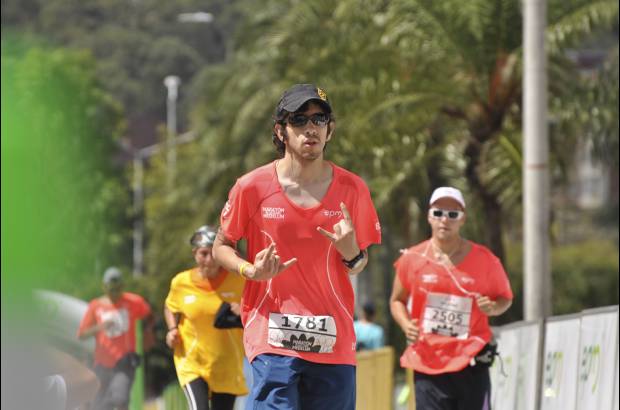 Esteban Jaramillo y Sebasti&#225;n Salazar - M&#225;s de 10 mil competidores se dieron cita en esta hist&#243;rica cita deportiva que se corr&#237;a en las modalidades de 5, 10, 21 y 42 kil&#243;metros.