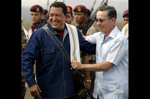 Reuters - En el a&#241;o 2003 Ch&#225;vez implement&#243; sus programas sociales, com&#250;nmente conocidos como Misiones. En total son 21 y las m&#225;s conocidas son la Misi&#243;n Robinson, La Misi&#243;n Ribas y Misi&#243;n Sucre, que son educativas; tambi&#233;n est&#225; la Misi&#243;n Barrio Adentro y la Misi&#243;n Vuelvan Caras.