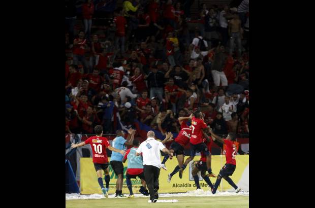 Manuel Saldarriaga - Nacional fue el anfitri&#243;n, pero al final la celebraci&#243;n fue para los rojos.
