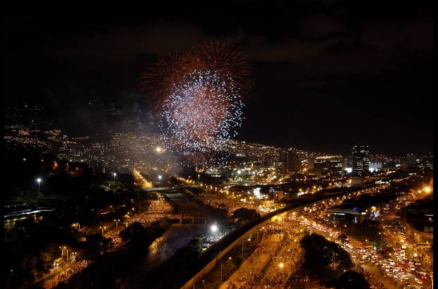 Jaime Pérez - El montaje piromusical de Independencia en la capital antioqueña es el más grande de este tipo presentado en toda la historia de Colombia.
