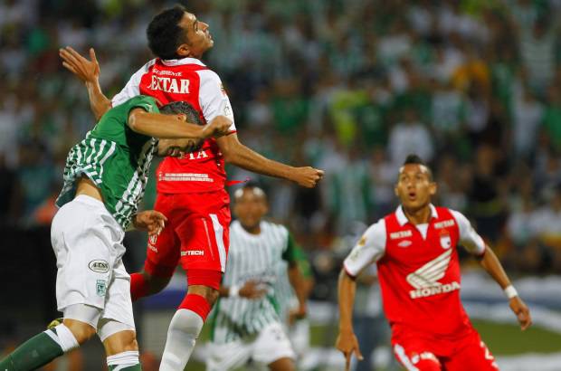 JAIME PÉREZ - Santa Fe se defendió bien aunque por momentos se vio arrinconado sobre su portería.