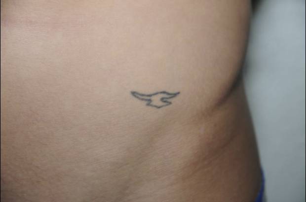 Reuters - En el procedimiento le tomaron fotograf&#237;as a todos sus tatuajes.