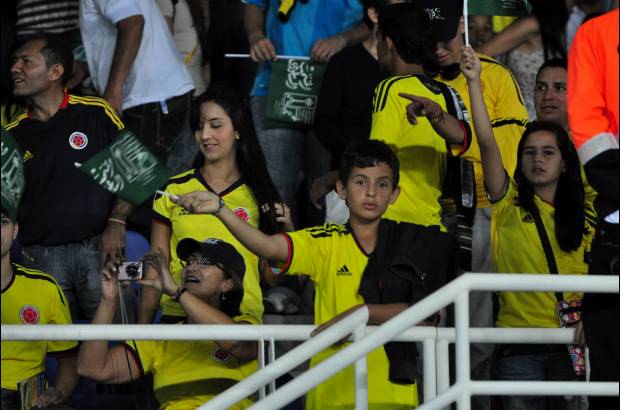 Colprensa - Buen apoyo para ambas selecciones desde las tribunas.