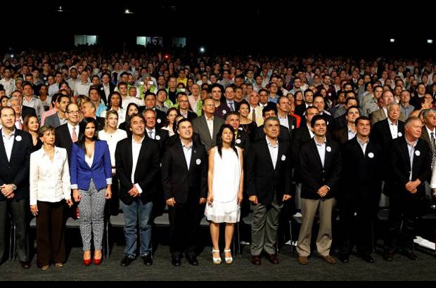 Fotos JAIME P&#201;REZ - El pacto no solo fue firmado por empresas, sino adem&#225;s por personas naturales que tambi&#233;n aportar&#225;n.