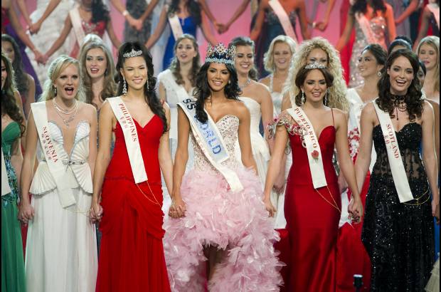 AP - Sin embargo, la directora de Miss England, Angie Beasley, dijo que el concurso ha cambiado con los a&#241;os y ya no se trata de lucir bien en un traje de ba&#241;o, pues considera que las chicas tienen talento y participan en eventos con fines ben&#233;ficos.