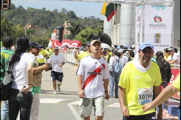 Esteban Jaramillo y Sebastián Salazar - Más de 10 mil competidores se dieron cita en esta histórica cita deportiva que se corría en las modalidades de 5, 10, 21 y 42 kilómetros.