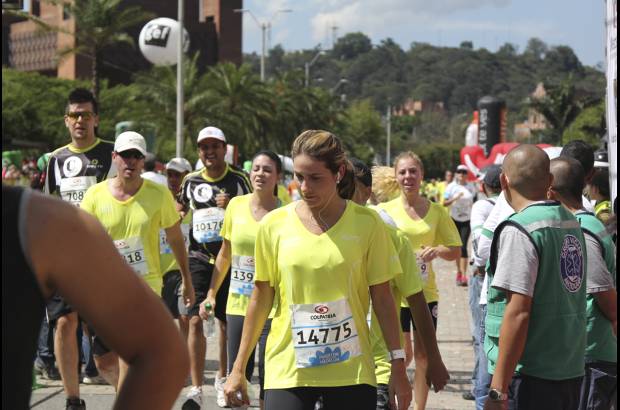 Esteban Jaramillo y Sebastián Salazar - Más de 10 mil competidores se dieron cita en esta histórica cita deportiva que se corría en las modalidades de 5, 10, 21 y 42 kilómetros.