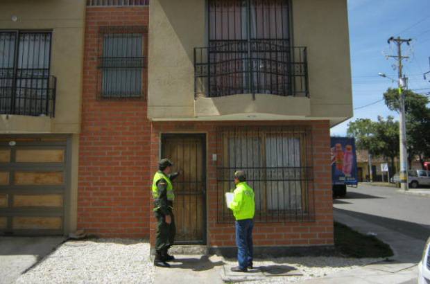 Cortes&#237;a: Polic&#237;a - Se trata de varios veh&#237;culos, casas y otros bienes avaluados en 1.100 millones de pesos, seg&#250;n revel&#243; el director de la Polic&#237;a Antinarc&#243;ticos, general Luis Alberto P&#233;rez.