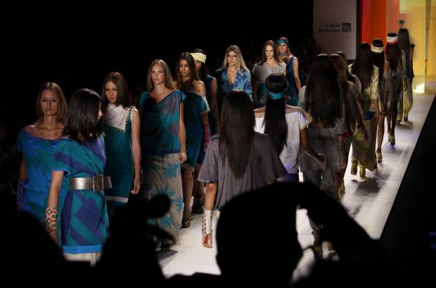 Edwin Bustamante - Durante la pasarela las modelos utilizaron un maquillaje natural.