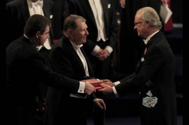 Reuters - El cient&#237;fico Richard Heck de Estados Unidos, recibi&#243; el Premio Nobel de Qu&#237;mica de 2010, que este a&#241;o fue compartido.