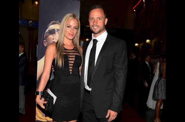 AP - Steenkamp le escribi&#243; un mensaje de amor para San Valent&#237;n, horas antes de morir tiroteada. &quot;&#191;Qu&#233; escondes en la manga para tu amada ma&#241;ana?&quot;, le escribi&#243; el mi&#233;rcoles a Pistorius, en un mensaje enviado a trav&#233;s de Twitter.