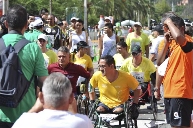 Esteban Jaramillo y Sebastián Salazar - Más de 10 mil competidores se dieron cita en esta histórica cita deportiva que se corría en las modalidades de 5, 10, 21 y 42 kilómetros