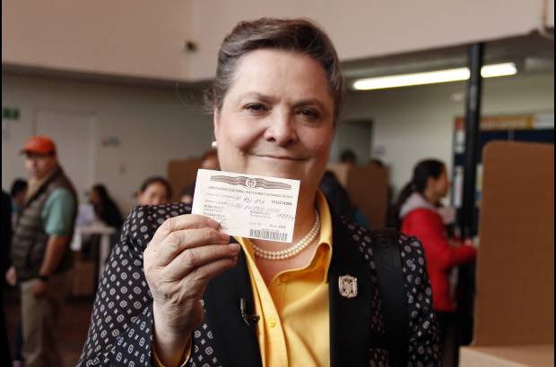 Agencias - Clara L&#243;pez, candidata presidencial por el Polo Democr&#225;tico, vot&#243; en las elecciones parlamentarias 2014.