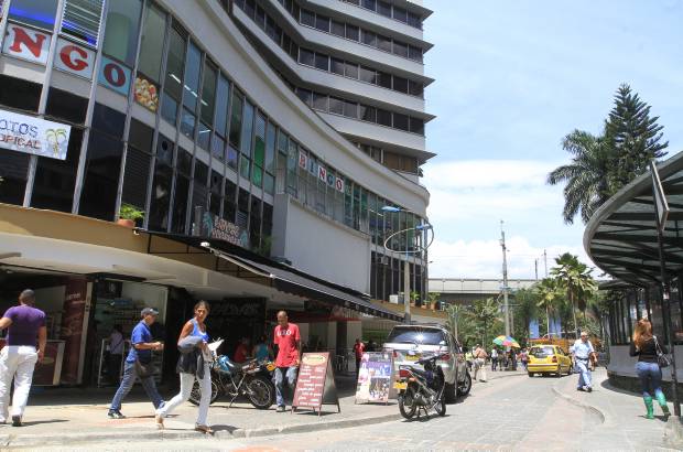 Róbinson Sáenz - El pasaje Nutibara, que lleva de Palacé al Hotel Nutibara y a la avenida Primero de Mayo y la carrera Bolívar es uno de los lugares de mayor tradición y reconocimiento en la ciudad.