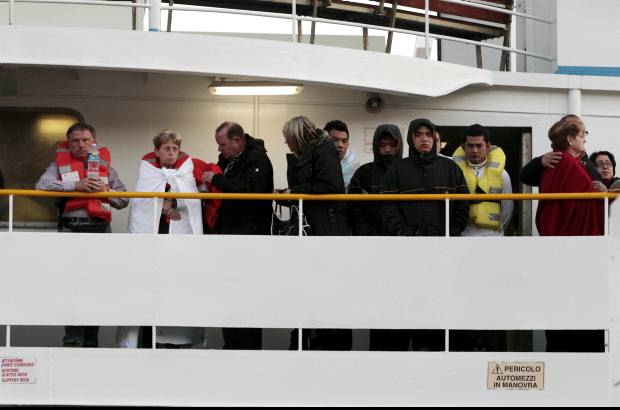 AP - El barco, llamado Costa Concordia, es de 114.500 toneladas de peso y 290 metros de eslora.