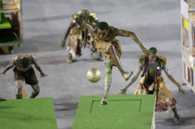 Reuters - En el Carnaval de Río de Janeiro se destaca el espíritu festivo de Brasil.