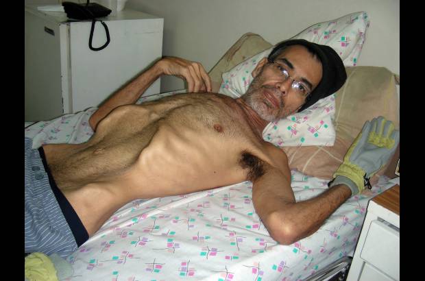 Reuters - Cesde el viernes 20 de agosto, Brito, permanec&#237;a en una especie de coma inducido.
