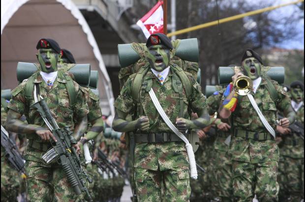 - Con un imponente desfile militar en Bogot&#225;, encabezado por el presidente Juan Manuel Santos y en el que participaron miembros del Ej&#233;rcito, la Marina, la Fuerza A&#233;rea y la Polic&#237;a, Colombia celebr&#243; los 201 a&#241;os de su Independencia.
