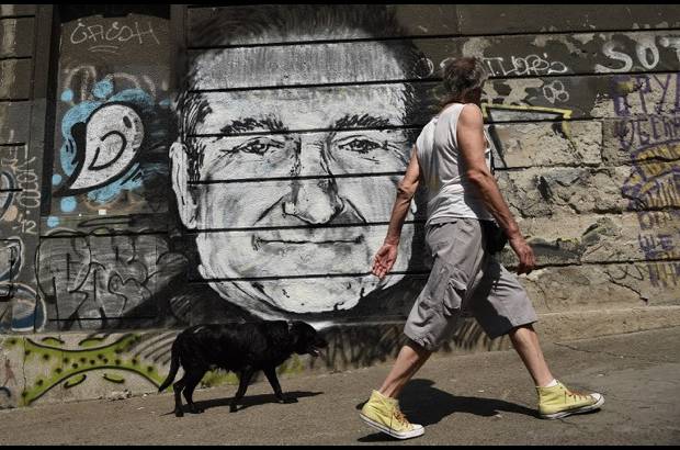AFP - Un mural recuerda a Robin Williams en Belgrado, Serbia.