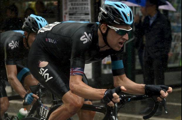 AP - Bradley Wiggins (Sky) sufri&#243; como un condenado en la etapa llena de lluvia.