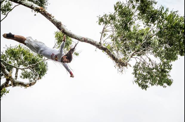 FOTO CORTESIA - COLPRENSA - Adem&#225;s de ejecutar sus mejores saltos, Orlando intercambi&#243; costumbres, comparti&#243; experiencias, disfrut&#243; del paisaje y vivi&#243; las maravillas de este hermoso lugar, l&#237;nea imaginaria que divide a estos tres pa&#237;ses latinoamericanos.