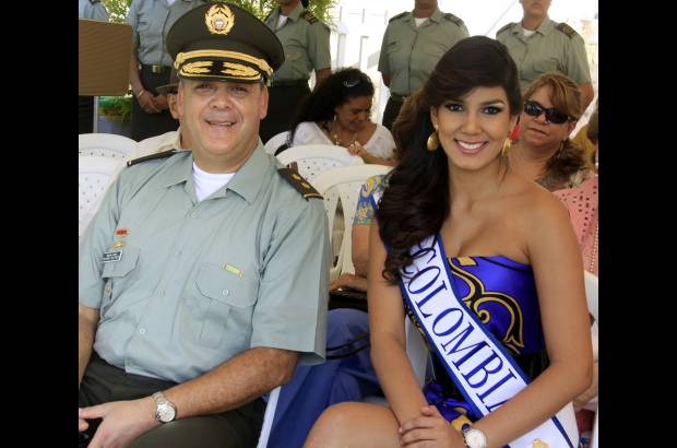 Colprensa - Entre las asistentes estuvo la actual soberana de la belleza colombiana, Catalina Robayo, que acompa&#241;a a las aspirantes a sucederla, en los diferentes eventos del Concurso.