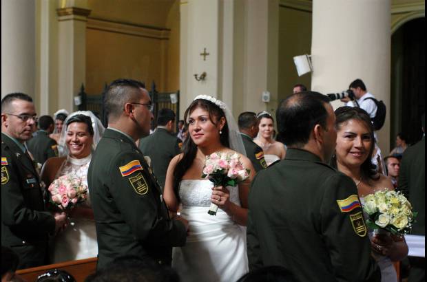 Colprensa-Germ&#225;n Enciso - La ceremonia se realiza tambi&#233;n en otras regiones del pa&#237;s.