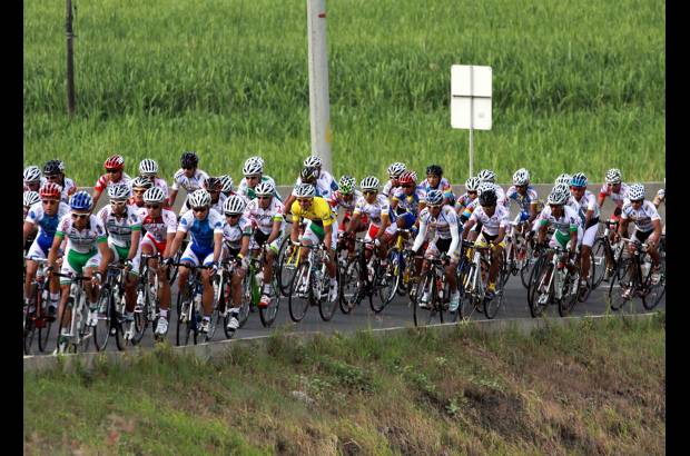 Róbinson Sáenz - Sergio Luis Henao continúa al frente de la clasificación general con un tiempo de 44 horas, 24 minutos y 41 segundos.