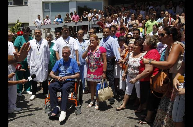 Reuters - Jos&#233; Ortega Cano fue dado de alta tras permanecer casi un mes y medio en la cl&#237;nica, donde logr&#243; recuperarse de graves lesiones sufridas en un accidente de tr&#225;nsito, ocurrido el 29 de mayo pasado, en el que falleci&#243; una persona.