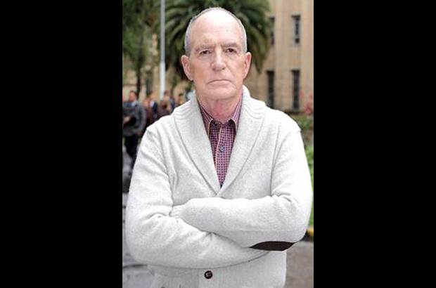 CORTESÍA CANAL CARACOL - El resto del elenco, luego de un proceso de casting que duró dos meses, está conformado por actores de reconocida trayectoria, como Kepa Amuchastegui en el papel de Alfonso Pulido, padre de Alejandro. Un neurocirujano de mucho prestigio, que adora a sus pacientes, así sean ricos, pobres o hipocondriacos, como Macarena.