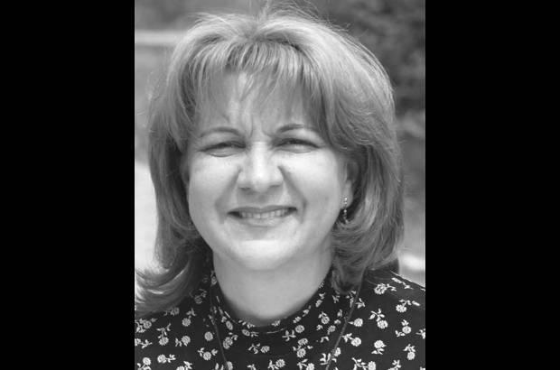 Margarita In&#233;s Restrepo - Directora de Antioquia Presente - &quot;En 2007, Martha Gladis, una de las ni&#241;as del aseo, qued&#243; damnificada y EL COLOMBIANO organiz&#243; una campa&#241;a interna de recaudo con los empleados. Con tal respuesta que nos quedamos todos sorprendidos... En muy poco tiempo ten&#237;amos la plata para la casa que necesitaba esta familia&quot;.