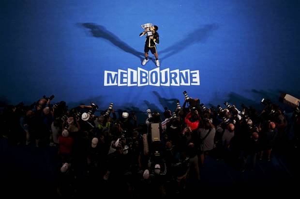 ap - El triunfo consolida la posición de Djokovic como número uno en el escalafón del mundo. Federer y Murray quedarán respectivamente segundo y tercero cuando se den a conocer el lunes las posiciones de la ATP.