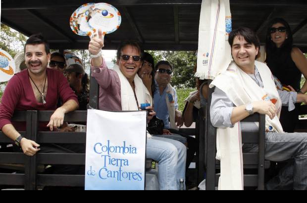 Jaime Pérez - Personajes de la televisión nacional estuvieron como invitados especiales en el Desfile a Caballo.