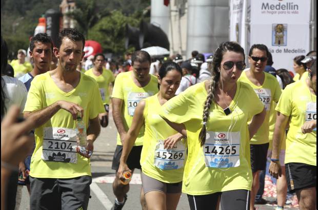 Esteban Jaramillo y Sebastián Salazar - Más de 10 mil competidores se dieron cita en esta histórica cita deportiva que se corría en las modalidades de 5, 10, 21 y 42 kilómetros.