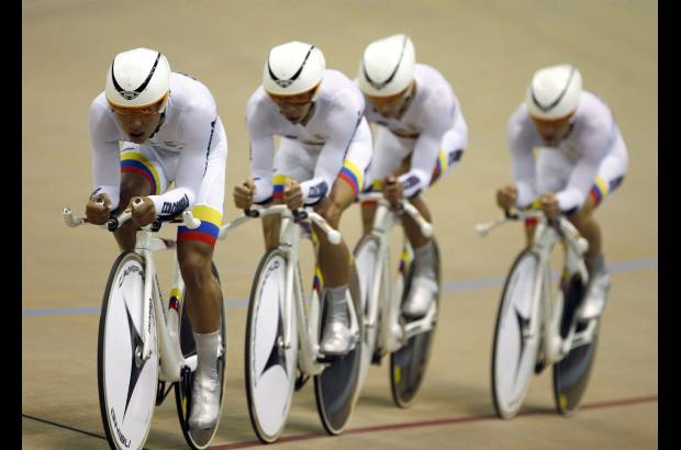 Reuters - Entre el 14 y el 30 de octubre se disputar&#225;n en Guadalajara, M&#233;xico, los XVI Juegos Panamericanos, en los que interviene Colombia con una delegaci&#243;n de 285 deportistas, quienes no solo buscan la gloria sino cupos a los Juegos Ol&#237;mpicos de Londres 2012.