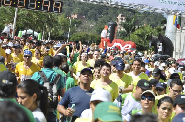 Esteban Jaramillo y Sebastián Salazar - Más de 10 mil competidores se dieron cita en esta histórica cita deportiva que se corría en las modalidades de 5, 10, 21 y 42 kilómetros