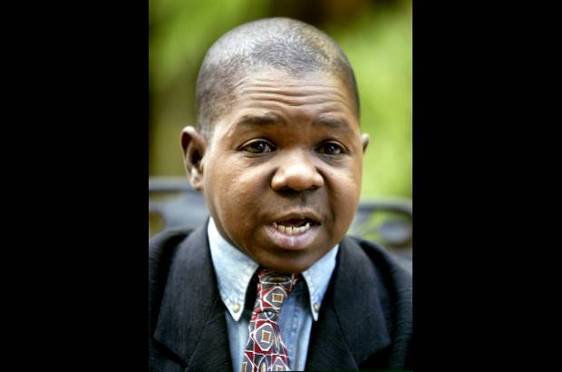 Reuter - Coleman interpret&#243; a Arnold Jackson, el menor de un par de hermanos negros adoptados por un acaudalado hombre blanco (interpretado por Conrad Bain) quien hab&#237;a empleado a su difunta madre como ama de llaves. El padre tambi&#233;n ten&#237;a una hija.