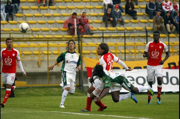 Colprensa - Equidad venci&#243; por 2-1 a Santa Fe en Techo.